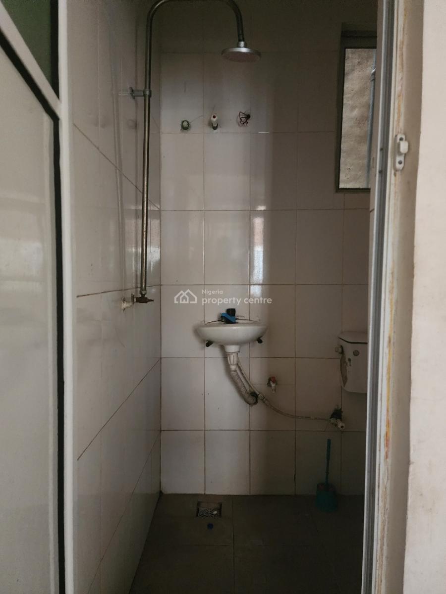 a Standard Rooms Self Con Available, Alagomeji, Yaba, Lagos, Self Contain (single Rooms) for Rent