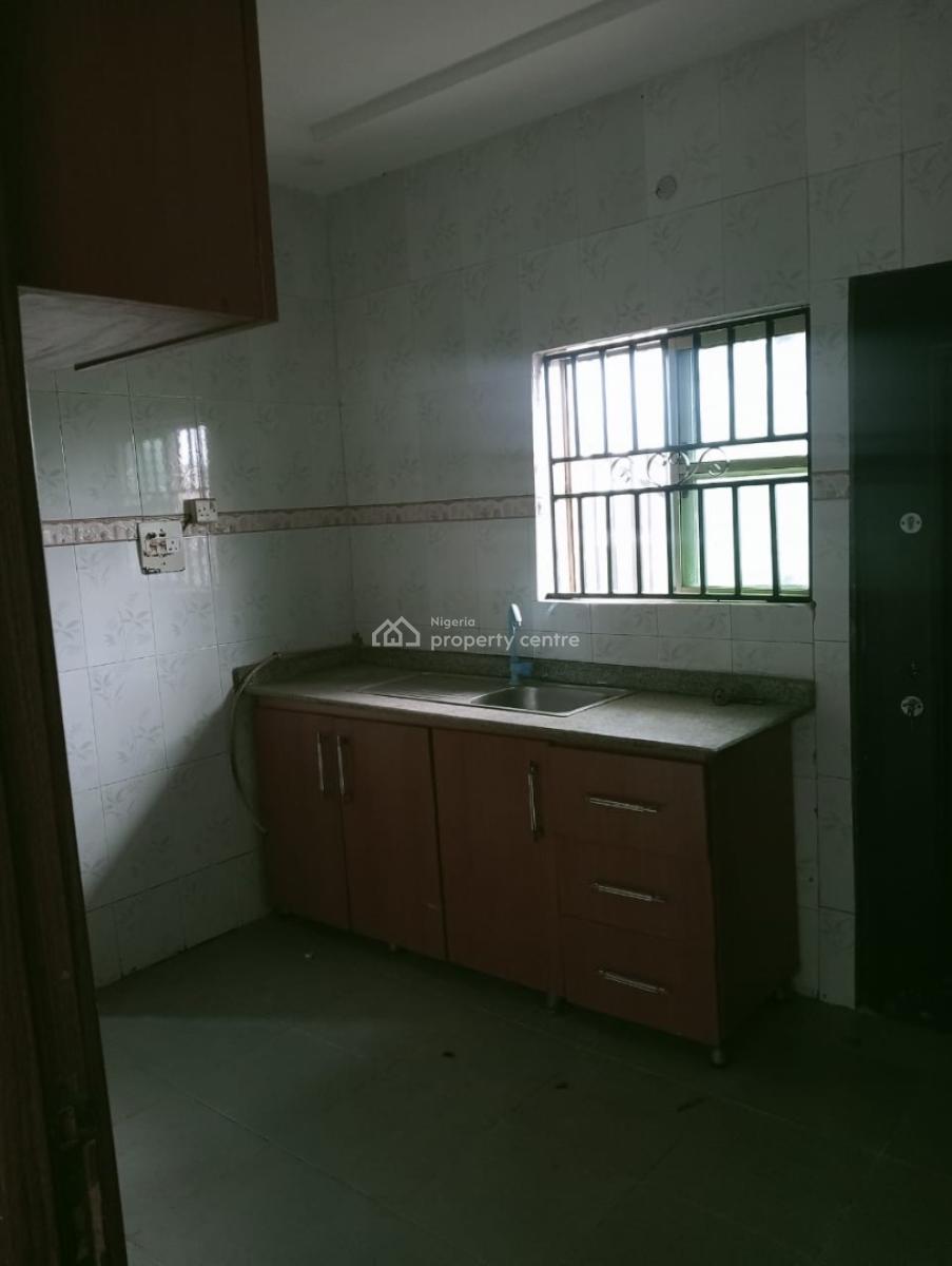 Newly Renovated 2-bedroom Flat, Magodo Phase 1 Residential Scheme, Gra Phase 1, Magodo, Lagos, House for Rent