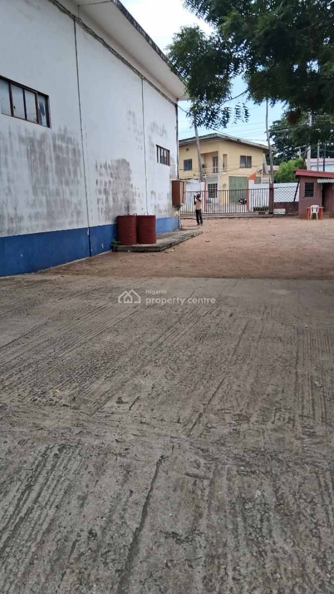 a Single Bay Warehouse on 2,500m2 Land, Ilupeju, Ilupeju, Lagos, Warehouse for Sale