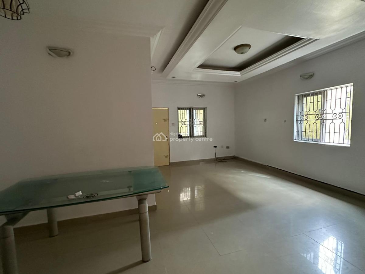 3bedroom Flat, Off International Airport Road Ajao Estate, Isolo, Lagos, Flat / Apartment for Rent