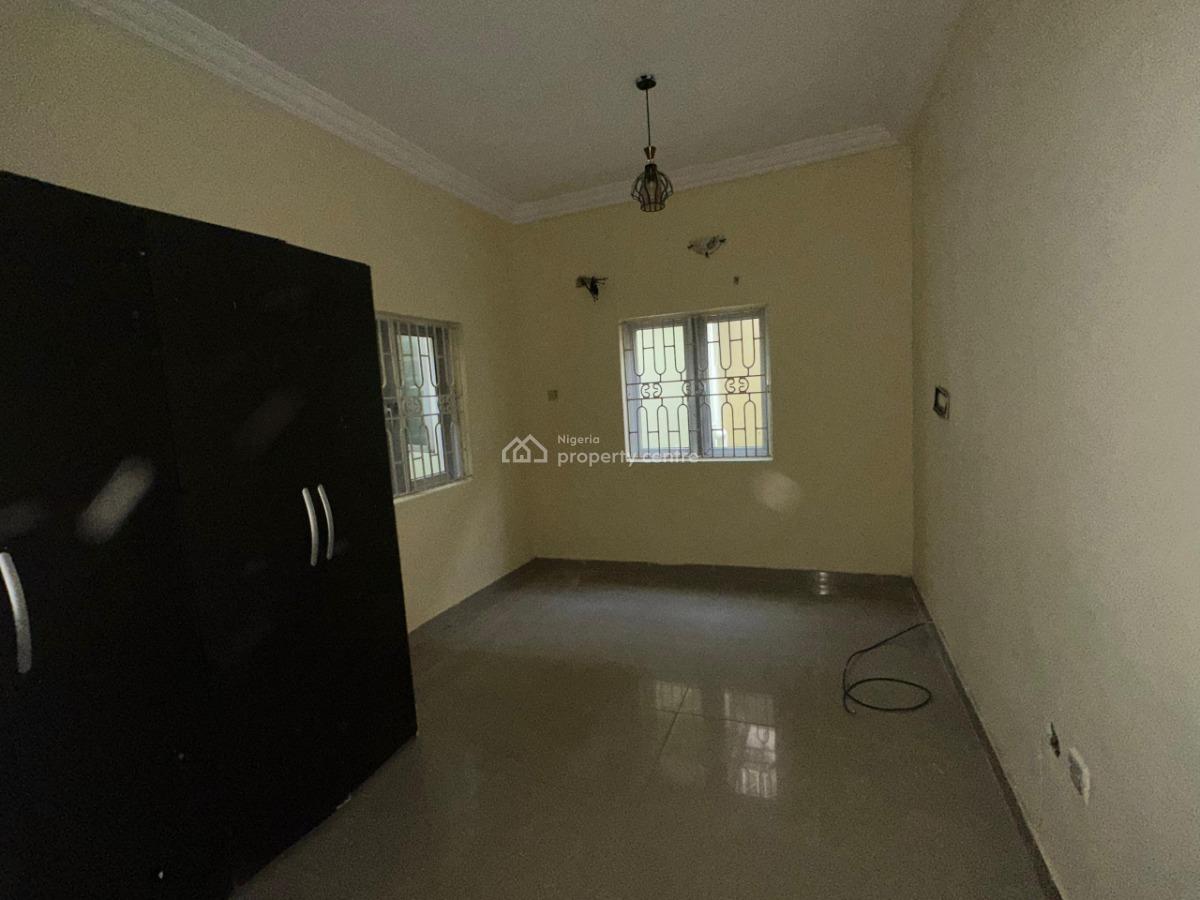3bedroom Flat, Off International Airport Road Ajao Estate, Isolo, Lagos, Flat / Apartment for Rent