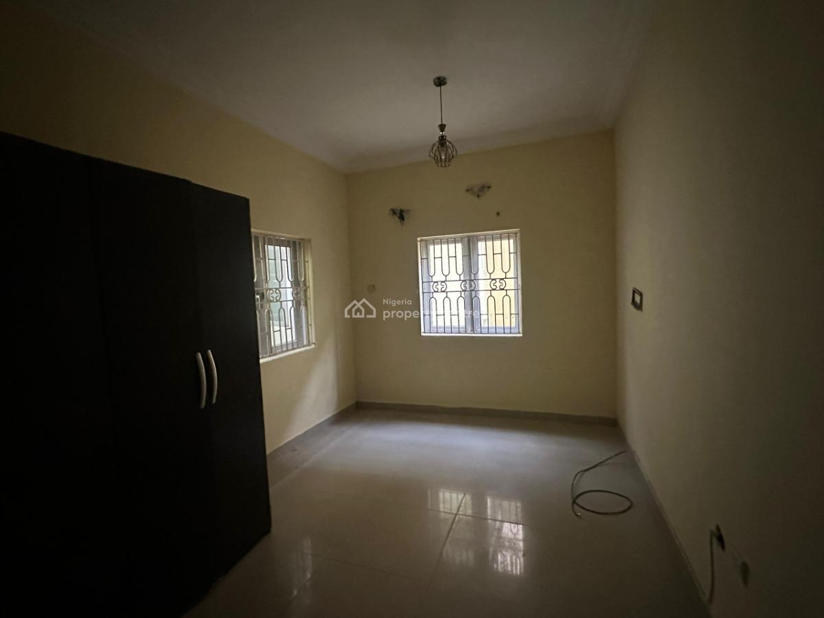 3bedroom Flat, Off International Airport Road Ajao Estate, Isolo, Lagos, Flat / Apartment for Rent