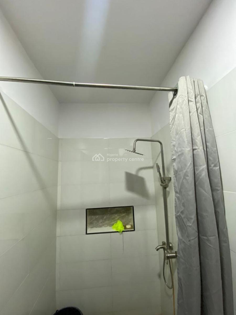 3bedroom Flat, Off International Airport Road Ajao Estate, Isolo, Lagos, Flat / Apartment for Rent