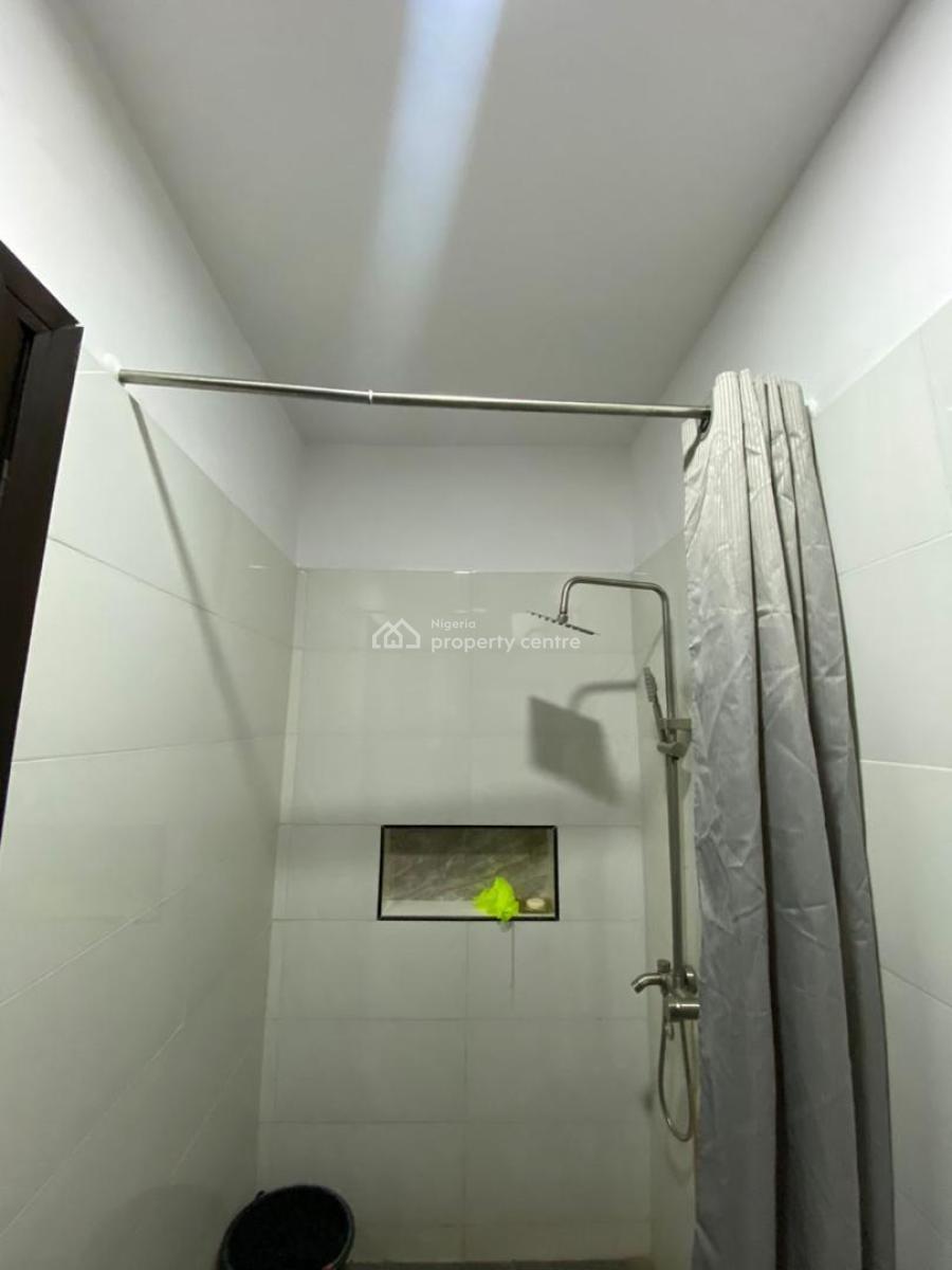 3bedroom Flat, Off International Airport Road Ajao Estate, Isolo, Lagos, Flat / Apartment for Rent