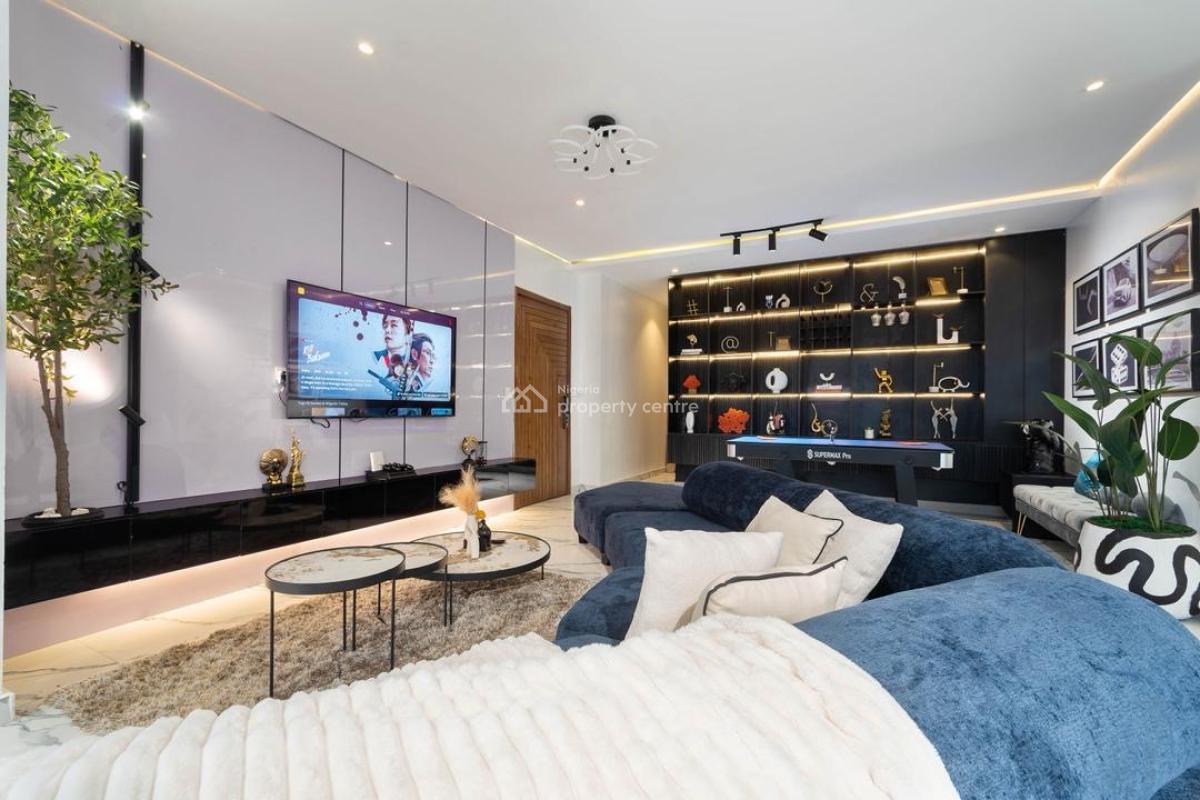 Beautiful and Spacious Serviced 3-bedroom Apartment with Double Beds, Lekki Phase 1, Lekki, Lagos, Flat / Apartment Short Let