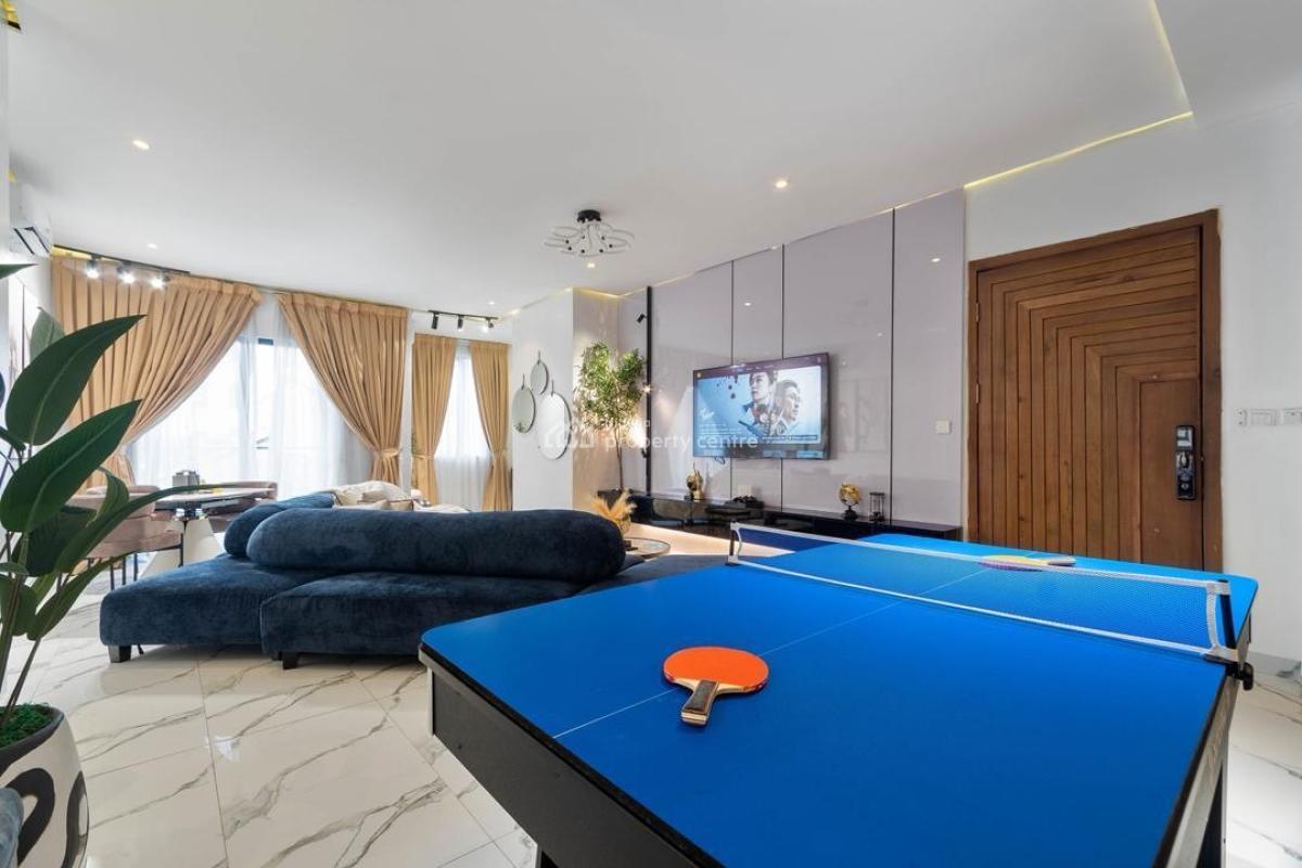Beautiful and Spacious Serviced 3-bedroom Apartment with Double Beds, Lekki Phase 1, Lekki, Lagos, Flat / Apartment Short Let