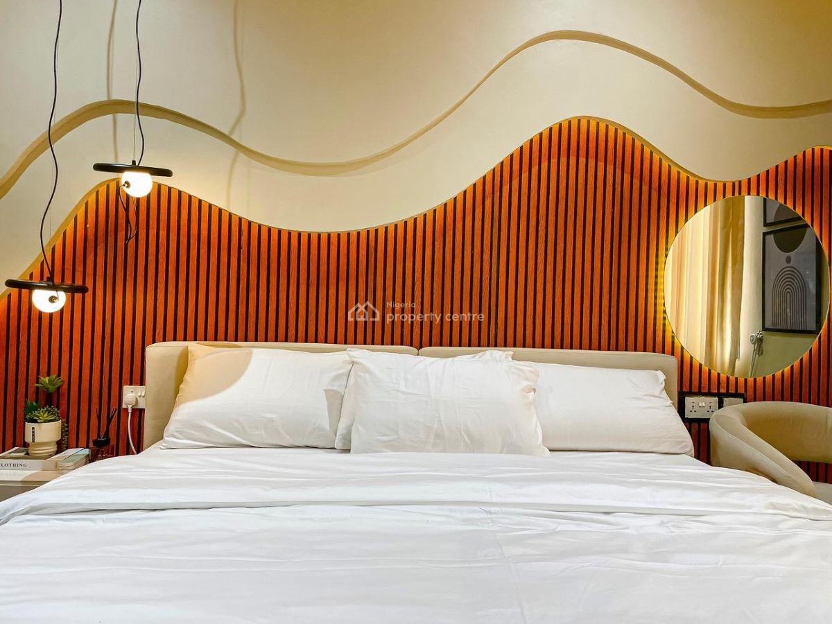 Luxury & Aesthetic 2 Bedroom Apartment W/ Pool, Gym & Rooftop Terrace, Lekki Phase 1, Lekki, Lagos, Flat / Apartment Short Let