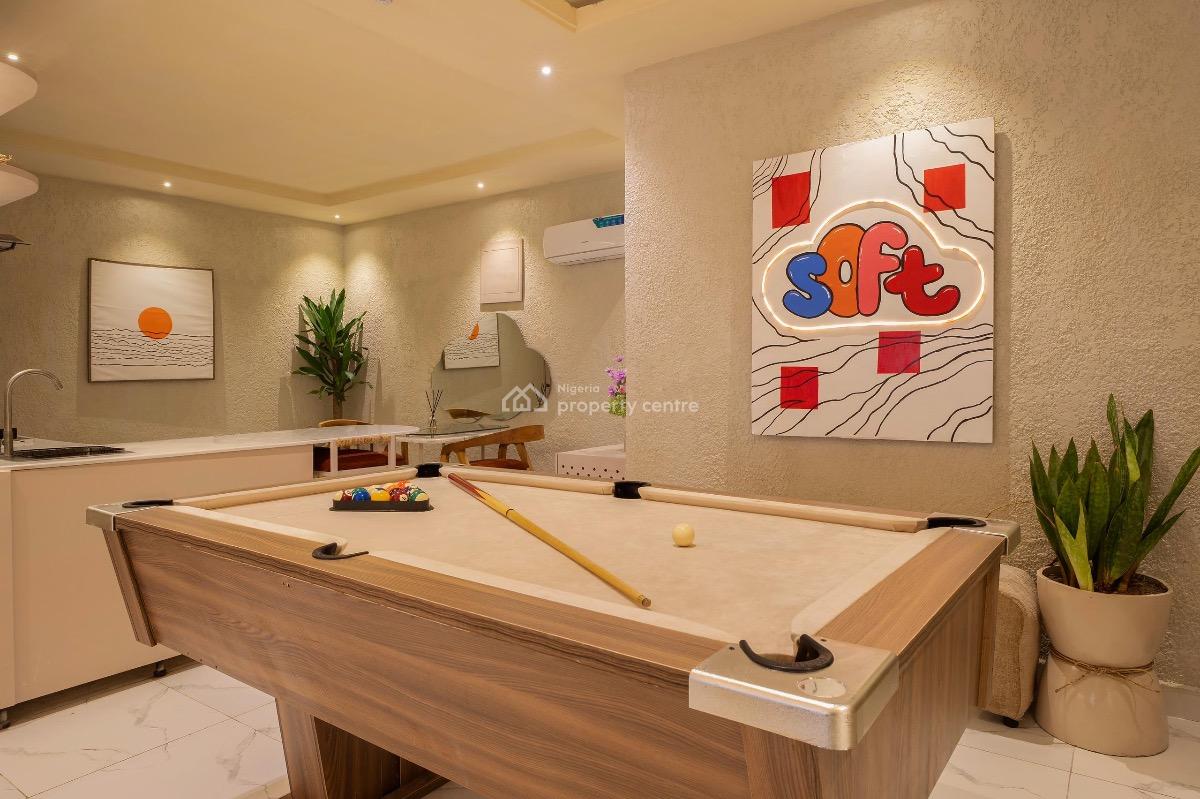 Luxury & Aesthetic 2 Bedroom Apartment W/ Pool, Gym & Rooftop Terrace, Lekki Phase 1, Lekki, Lagos, Flat / Apartment Short Let