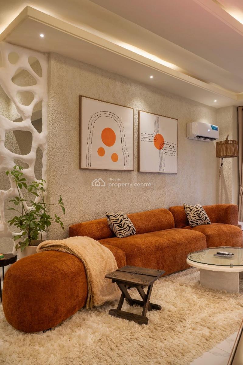 Luxury & Aesthetic 2 Bedroom Apartment W/ Pool, Gym & Rooftop Terrace, Lekki Phase 1, Lekki, Lagos, Flat / Apartment Short Let