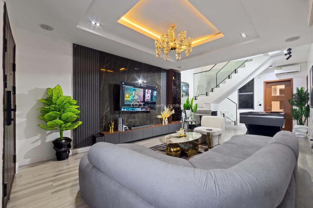Brand New Three Bed Room Apartment Available Today, Lekki Phase 1, Lekki, Lagos, Flat / Apartment Short Let