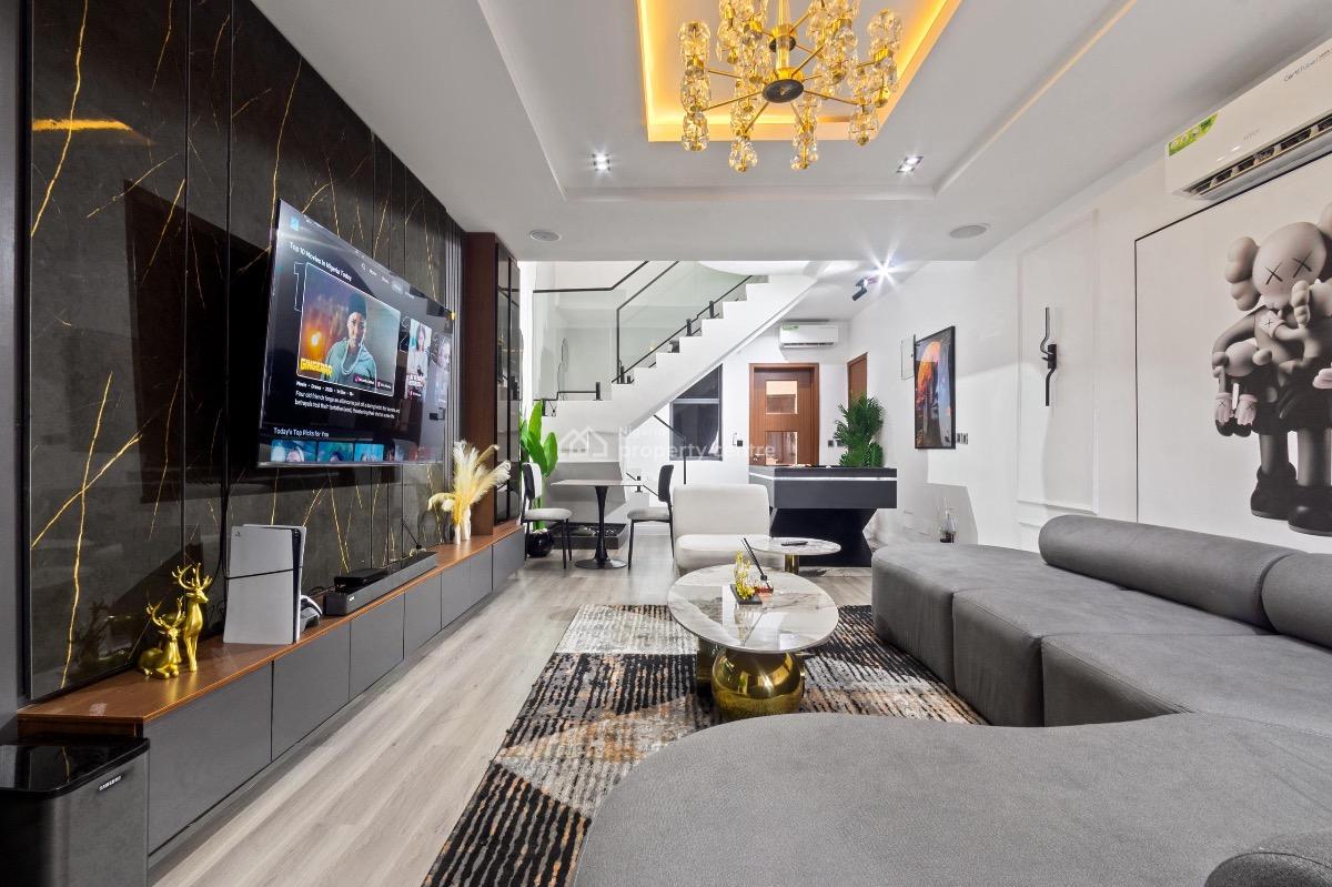 Brand New Three Bed Room Apartment Available Today, Lekki Phase 1, Lekki, Lagos, Flat / Apartment Short Let