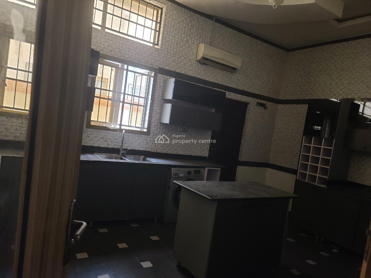 4 Bedrooms Fully Detached Duplex at Magodo Gra Phase 2 Shangisha, Bashiru Shittu Avenue, Gra Phase 2, Magodo, Lagos, Detached Duplex for Rent