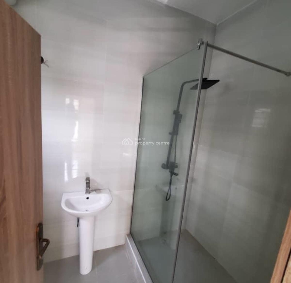 Well Built Serviced 2 Bedroom Apartment, Ikate Elegushi, Lekki, Lagos, Flat / Apartment for Rent