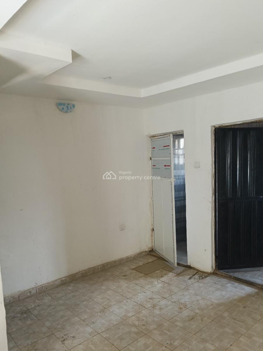 Newly Renovated Standard Selfcon in Guidna Kubwa, Guidna Opposite Nysc Junction Off Kubwa Express Way, Kubwa, Abuja, Self Contain (single Rooms) for Rent