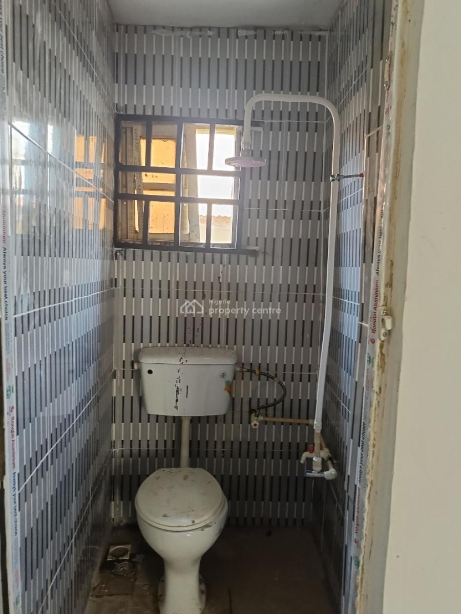 Newly Renovated Standard Selfcon in Guidna Kubwa, Guidna Opposite Nysc Junction Off Kubwa Express Way, Kubwa, Abuja, Self Contain (single Rooms) for Rent