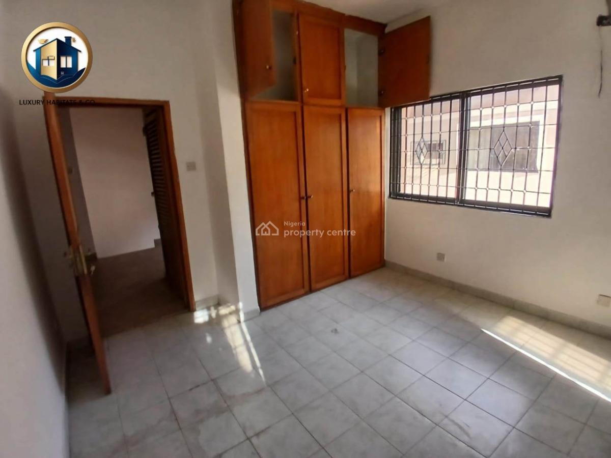4-bedroom Semi-detached House with 1-room Boys Quarters, Lekki Phase 1, Lekki, Lagos, Semi-detached Duplex for Rent