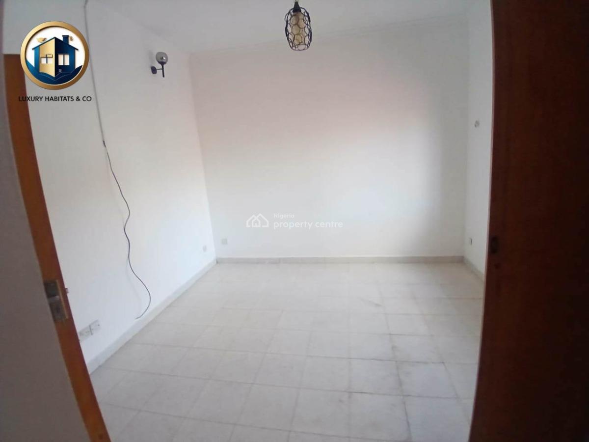 4-bedroom Semi-detached House with 1-room Boys Quarters, Lekki Phase 1, Lekki, Lagos, Semi-detached Duplex for Rent