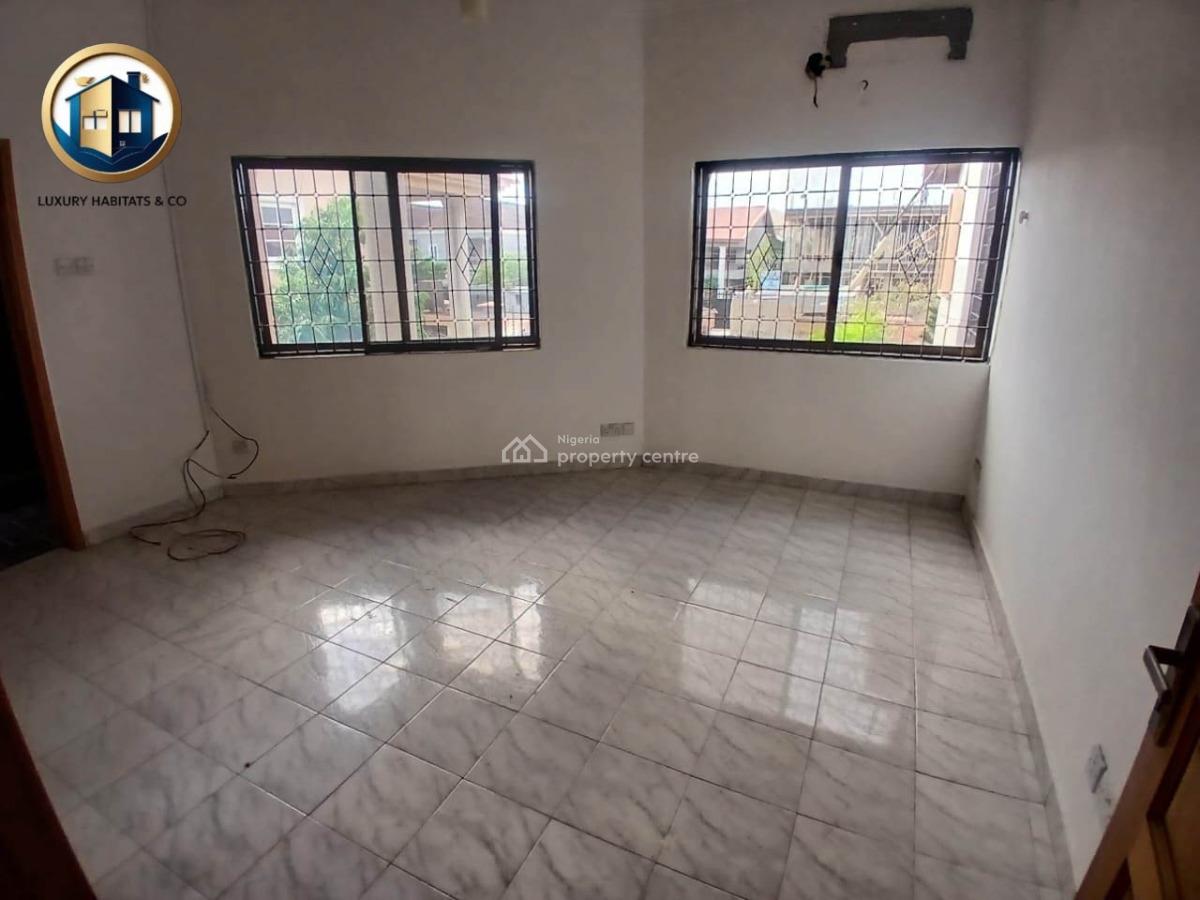 4-bedroom Semi-detached House with 1-room Boys Quarters, Lekki Phase 1, Lekki, Lagos, Semi-detached Duplex for Rent