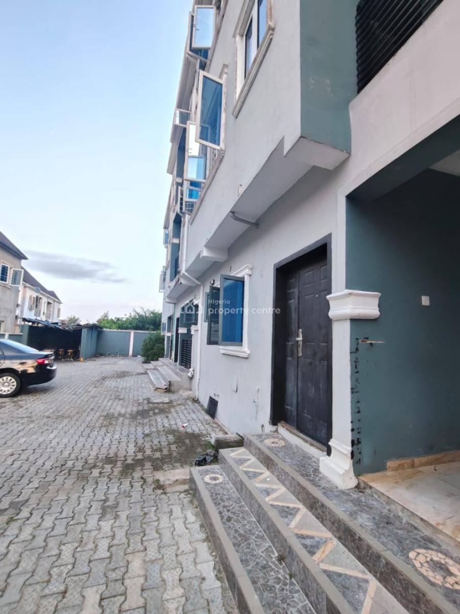 Well Maintained 2bedroom Flat, Elemoro, Bogije, Ibeju Lekki, Lagos, Flat / Apartment for Rent