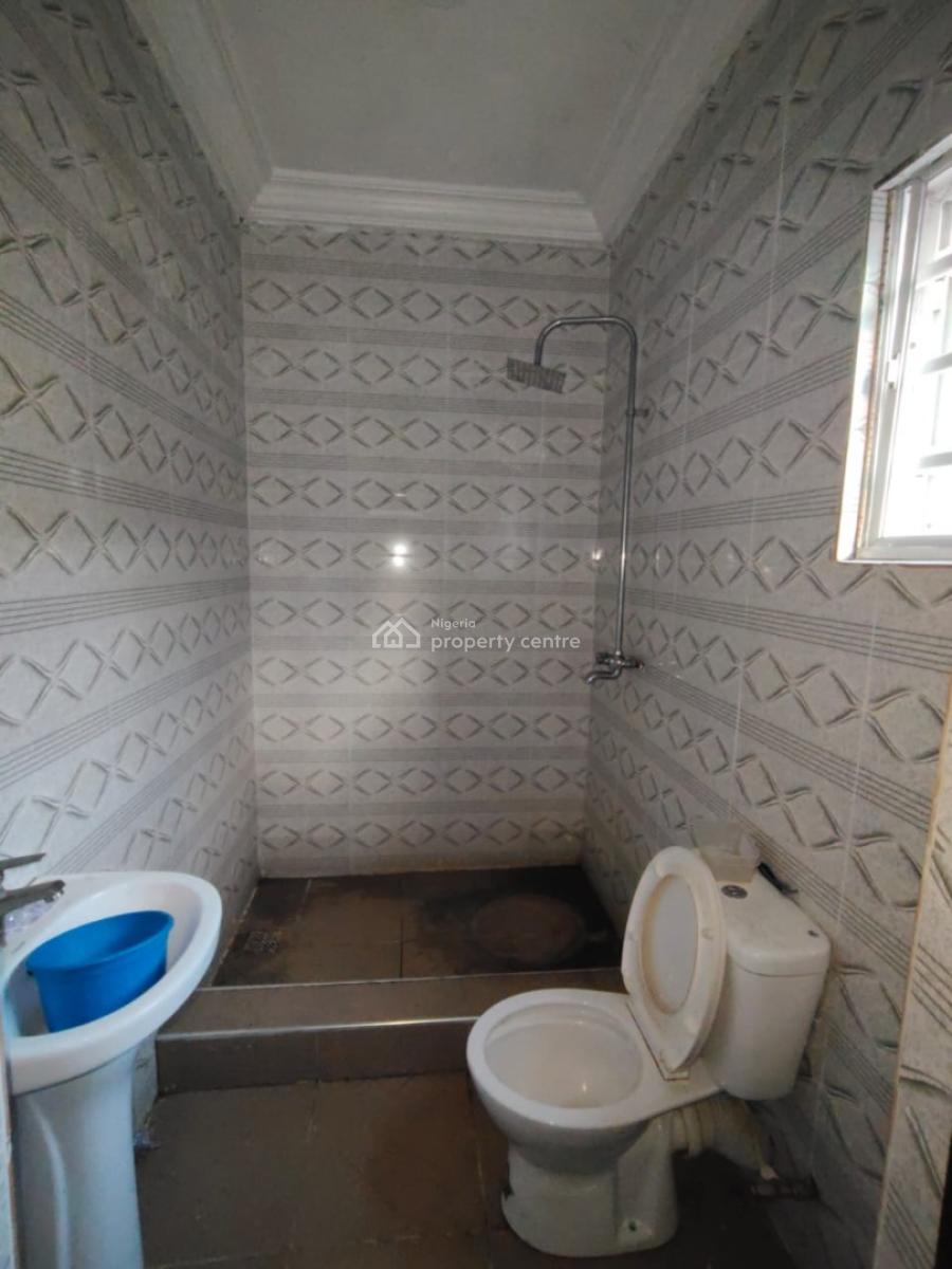 Well Maintained 2bedroom Flat, Elemoro, Bogije, Ibeju Lekki, Lagos, Flat / Apartment for Rent