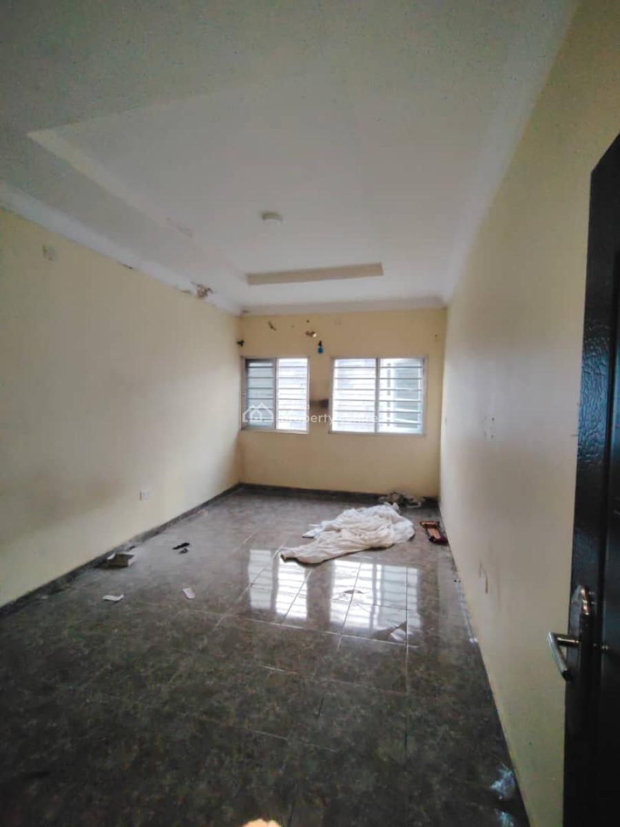 Well Maintained 2bedroom Flat, Elemoro, Bogije, Ibeju Lekki, Lagos, Flat / Apartment for Rent