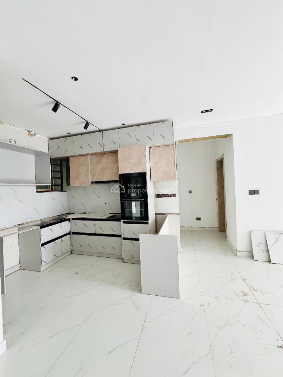 1 - 3bedroom Flat, Freedom Way, Lekki Phase 1, Lekki, Lagos, Block of Flats for Sale
