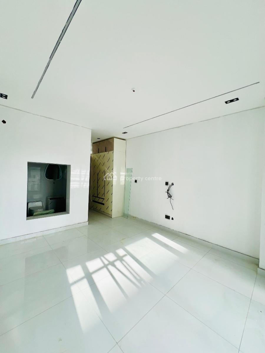 1 - 3bedroom Flat, Freedom Way, Lekki Phase 1, Lekki, Lagos, Block of Flats for Sale
