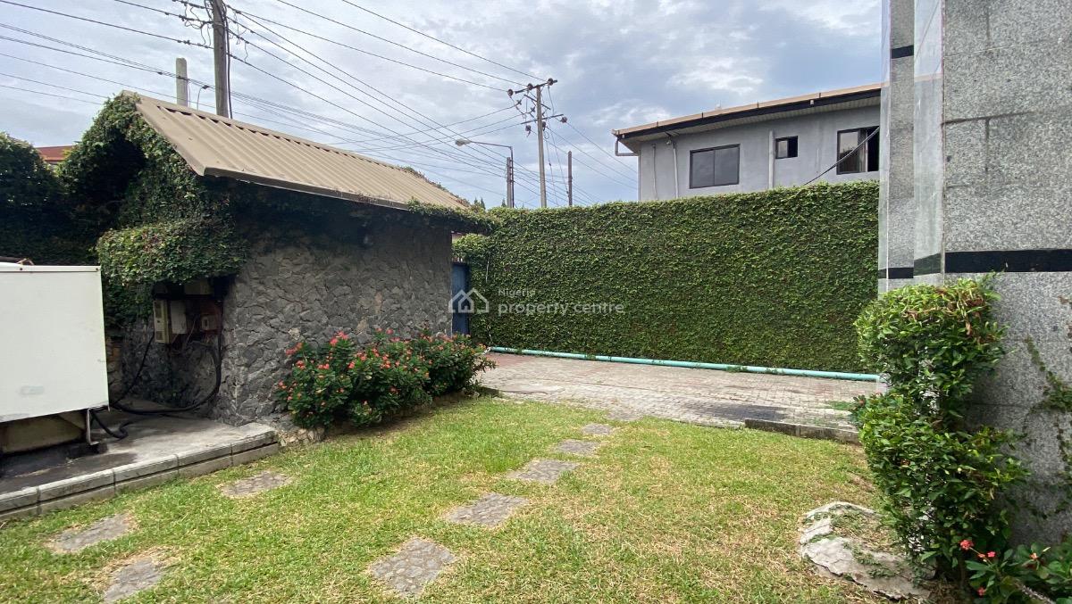 Well Maintained 4 Bedroom Semi Detached, Off Admiralty Way, Lekki Phase 1, Lekki, Lagos, Semi-detached Duplex for Sale