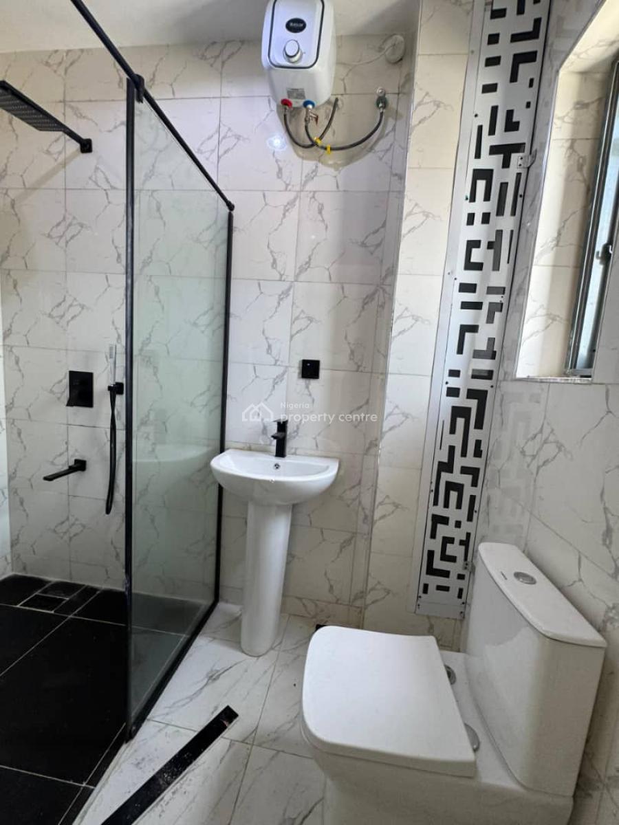 Newly Built One (1) & Two (2) Bedroom Apartment, Lekki Phase 1, Lekki, Lagos, Flat / Apartment for Sale