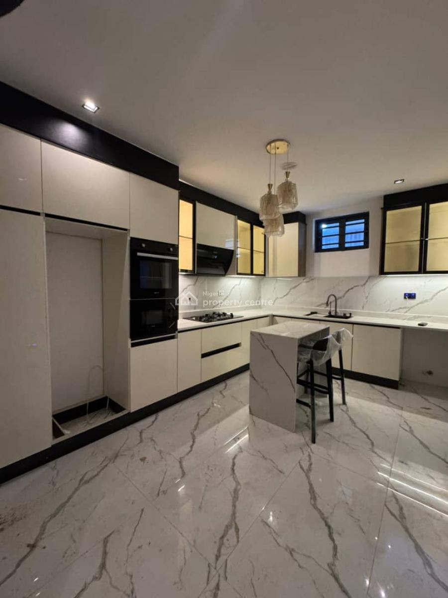Newly Built One (1) & Two (2) Bedroom Apartment, Lekki Phase 1, Lekki, Lagos, Flat / Apartment for Sale
