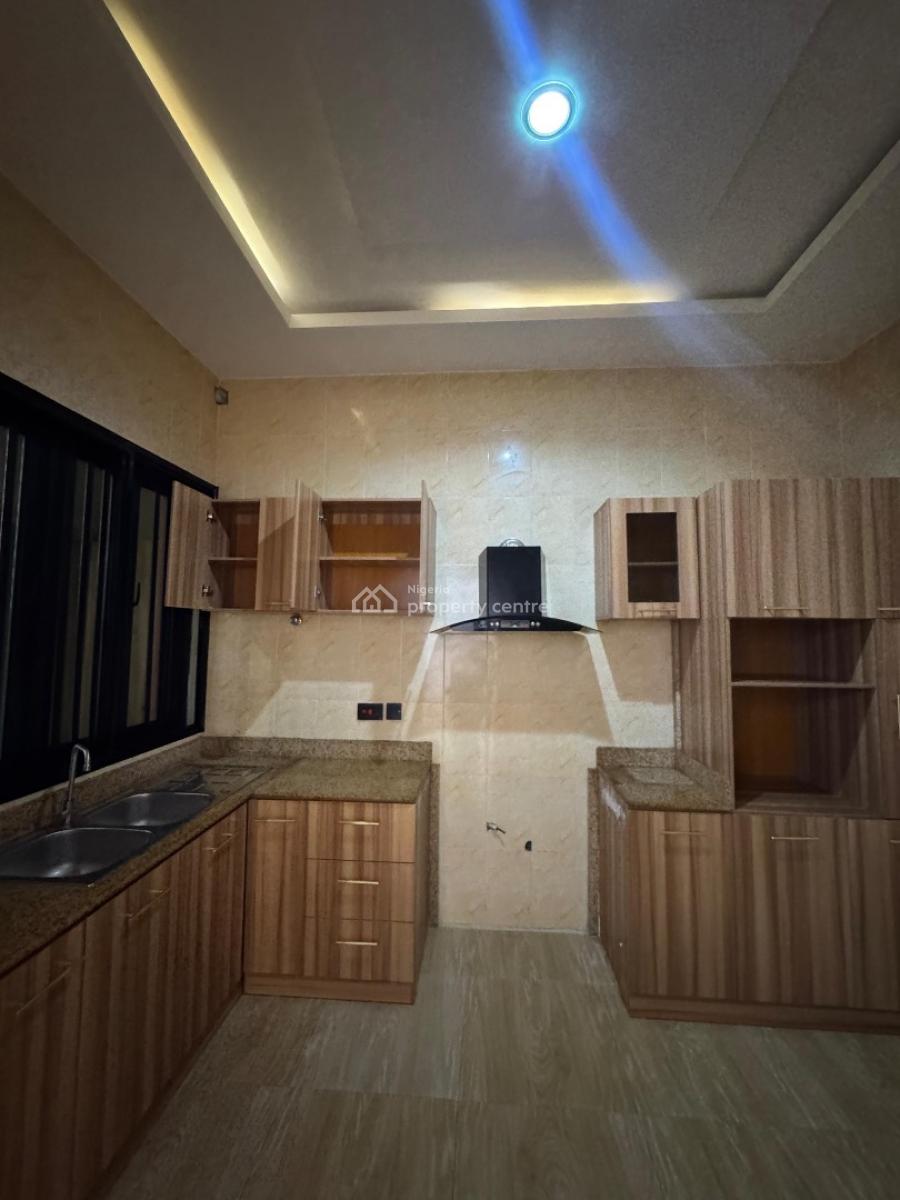 3 Bedroom Apartment, Lekki Phase 1, Lekki, Lagos, Flat / Apartment for Rent