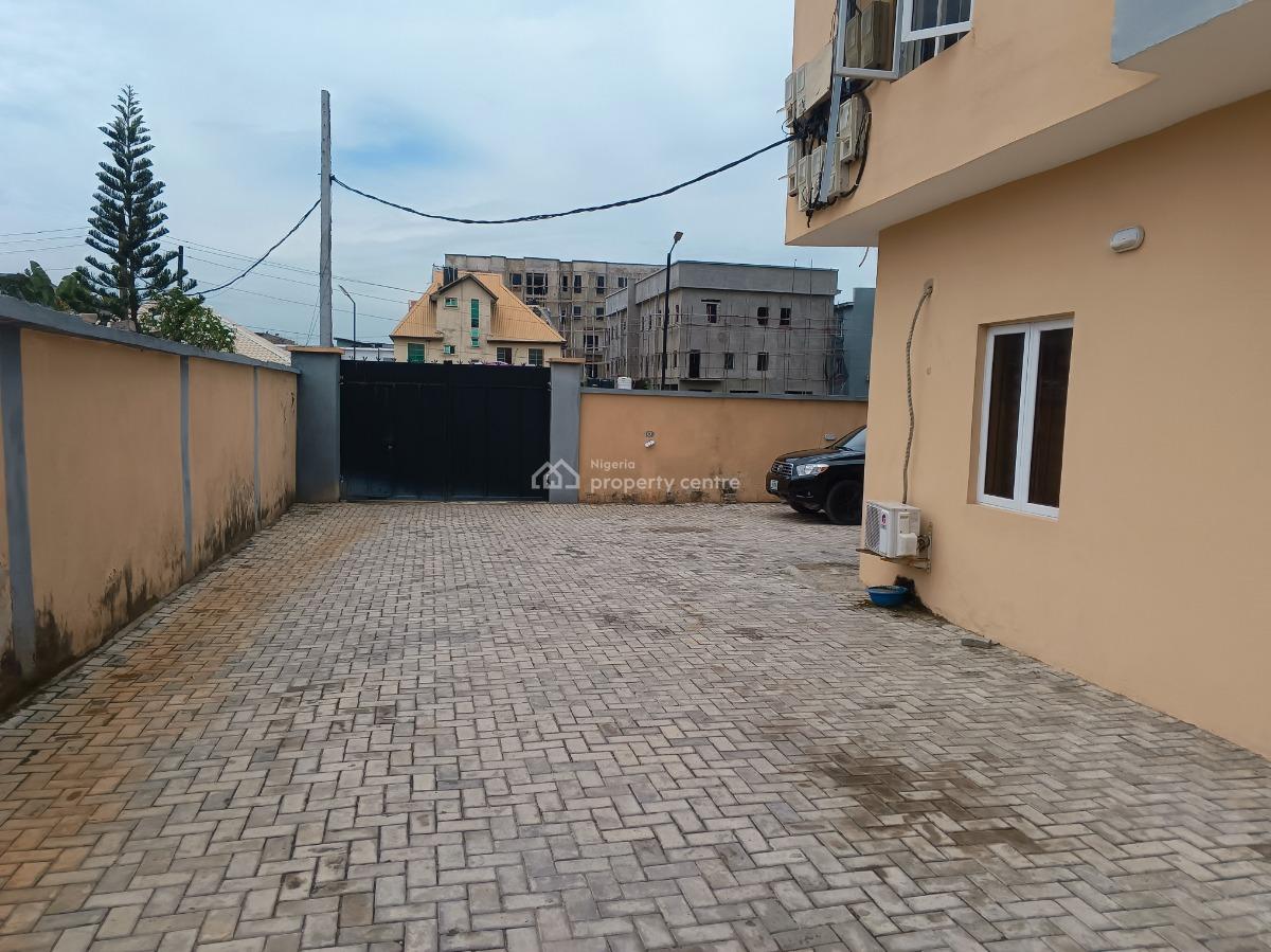 Luxury 3 Bedrooms Flat, Ground Floor, Atlantic View Estate, Alpha Beach Road, New-road Bustop, Igbo Efon, Lekki, Lagos, Flat / Apartment for Rent