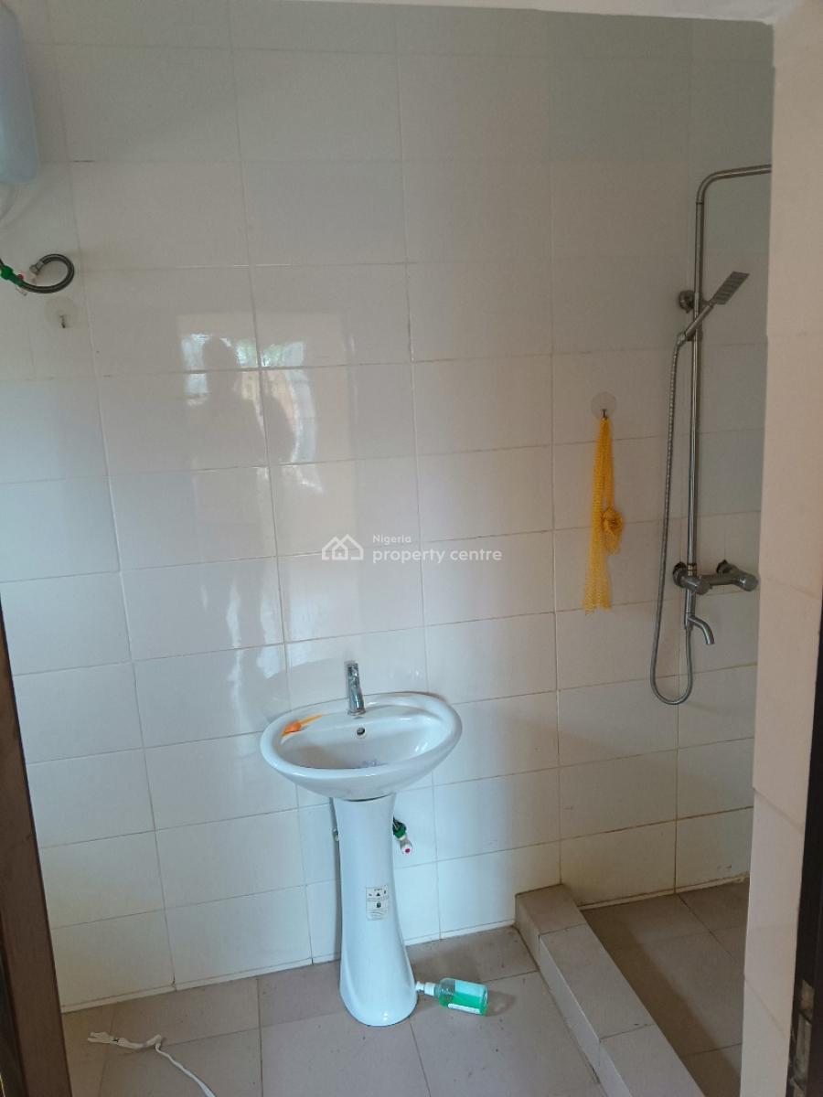 Luxury 3 Bedrooms Flat, Ground Floor, Atlantic View Estate, Alpha Beach Road, New-road Bustop, Igbo Efon, Lekki, Lagos, Flat / Apartment for Rent