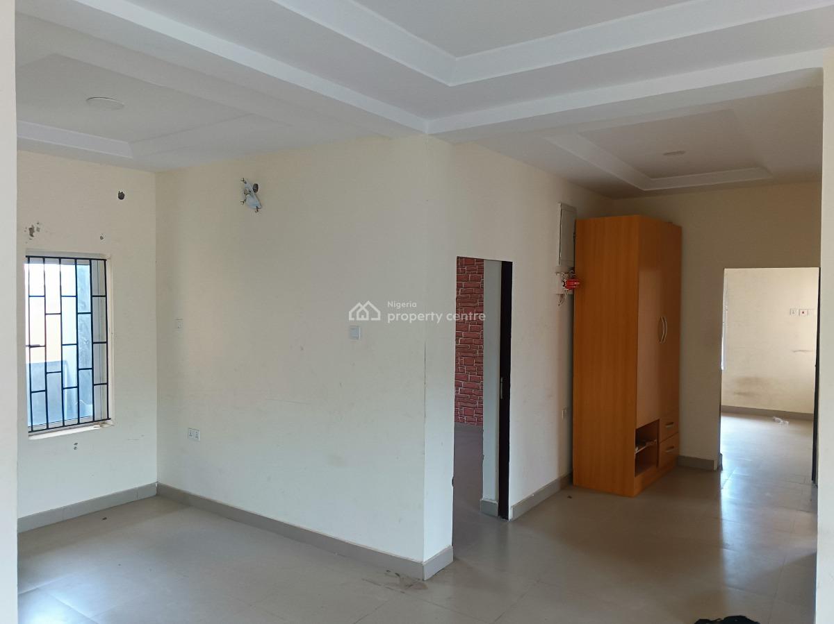 Luxury 3 Bedrooms Flat, Ground Floor, Atlantic View Estate, Alpha Beach Road, New-road Bustop, Igbo Efon, Lekki, Lagos, Flat / Apartment for Rent