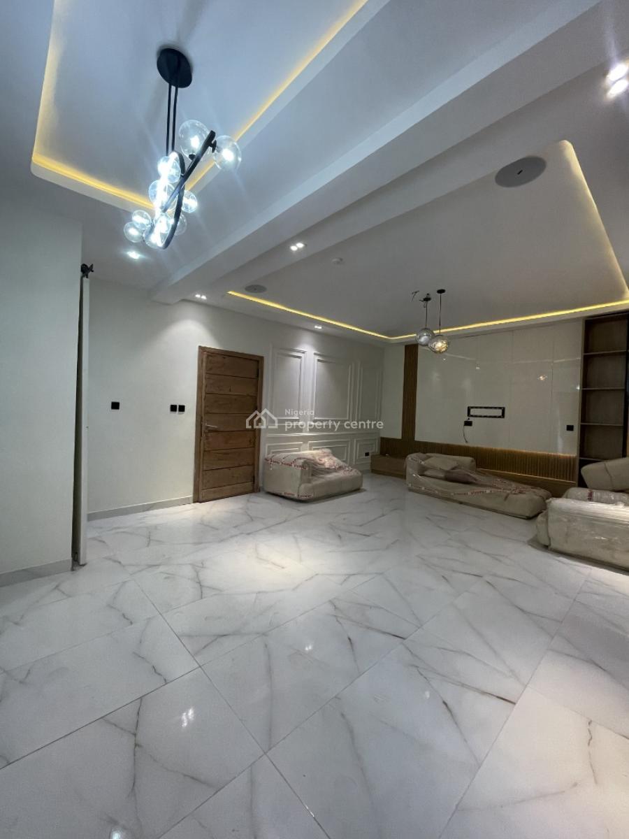 Alluringly Finished Luxury 2  Bedroom Apartment  in a Communal Living, Ikate, Lekki, Lagos, Flat / Apartment for Sale