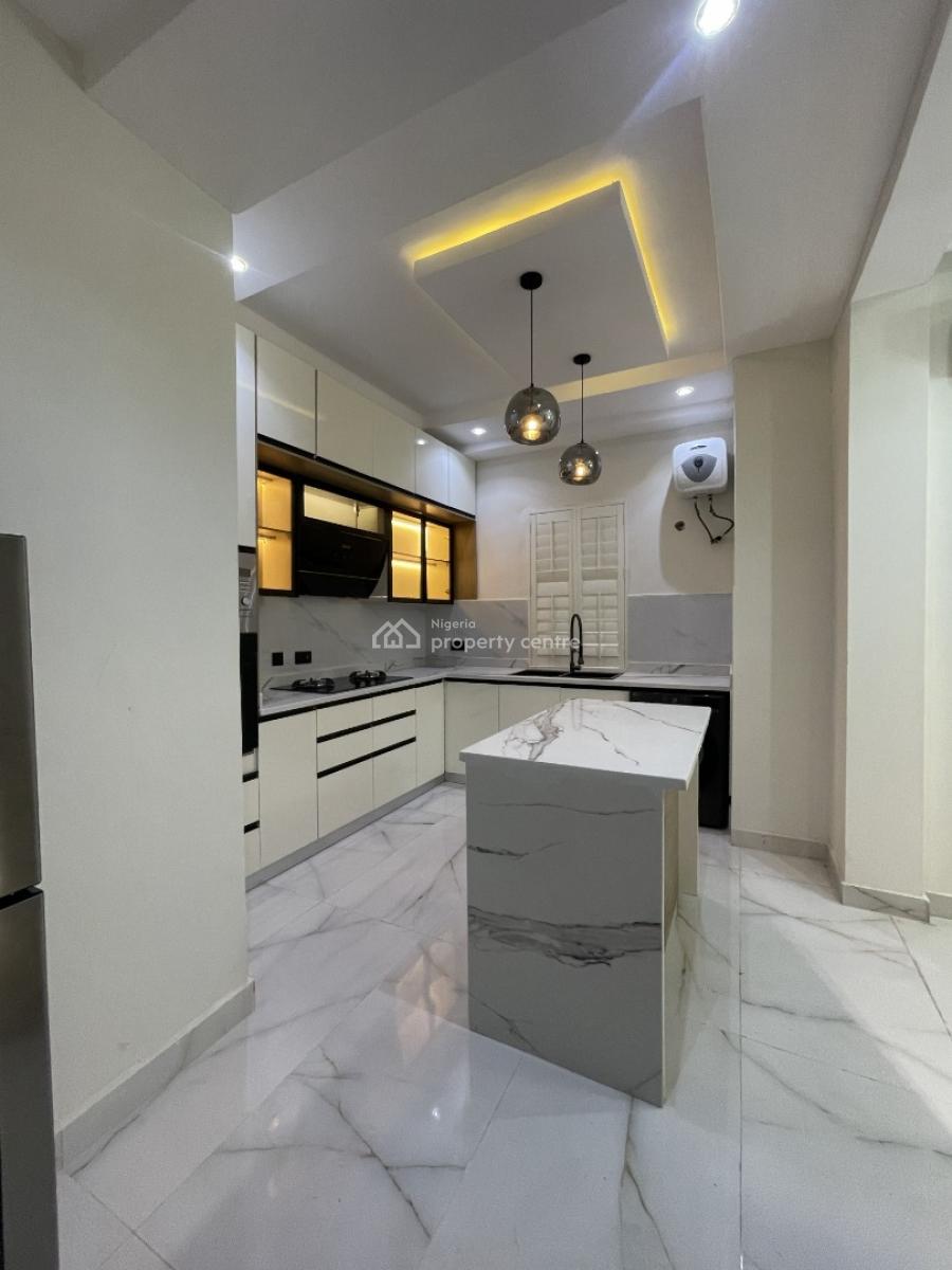 Alluringly Finished Luxury 2  Bedroom Apartment  in a Communal Living, Ikate, Lekki, Lagos, Flat / Apartment for Sale
