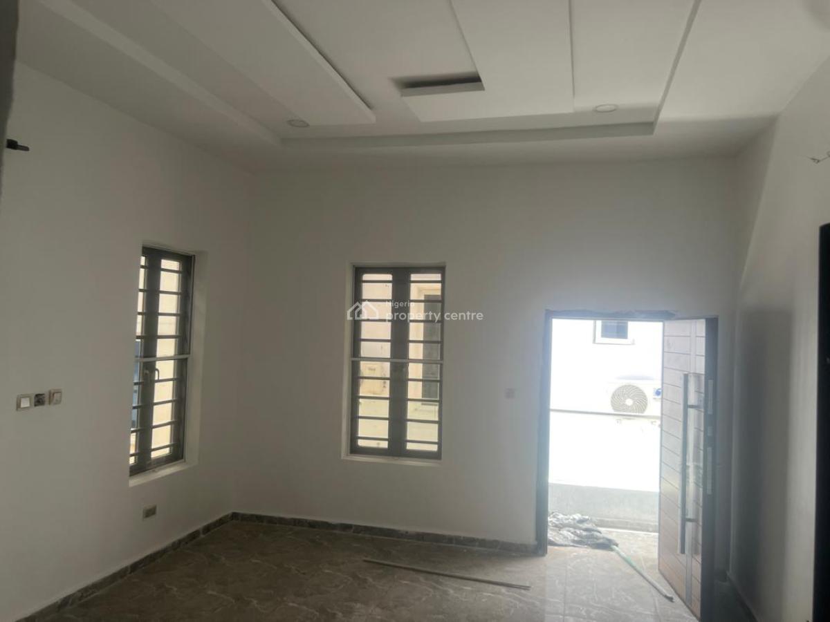 Self Compound 4 Bedroom Semi-detached Duplex with Bq, Chevron, Lekki, Lagos, Semi-detached Duplex for Rent