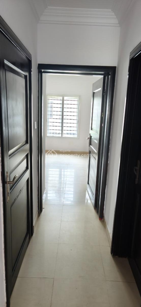 Renovated 5 Bedroom Semi Detached House with 2 Staff Rooms, Off Admiralty Way, Lekki Phase 1, Lekki, Lagos, Semi-detached Duplex for Rent