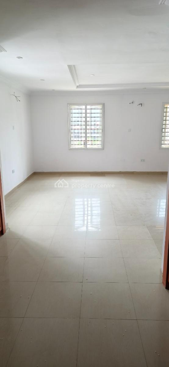 Renovated 5 Bedroom Semi Detached House with 2 Staff Rooms, Off Admiralty Way, Lekki Phase 1, Lekki, Lagos, Semi-detached Duplex for Rent
