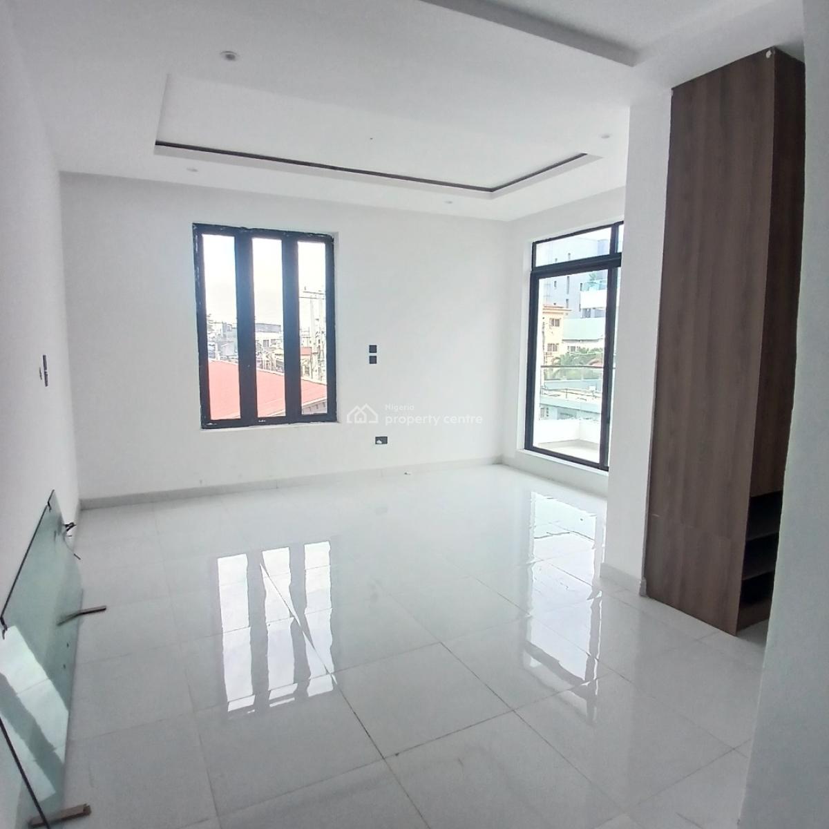 Newly Built 2 Bedroom Apartment with Swimming Pool, Lekki Phase 1, Lekki, Lagos, Flat / Apartment for Rent