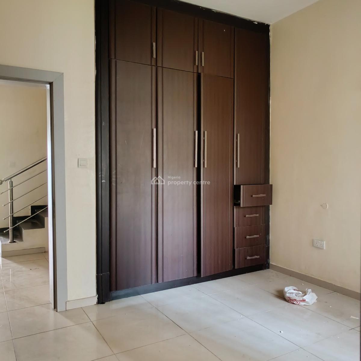 4 Bedroom Terrace, Off Admiralty Way, Lekki Phase 1, Lekki, Lagos, Semi-detached Bungalow for Rent