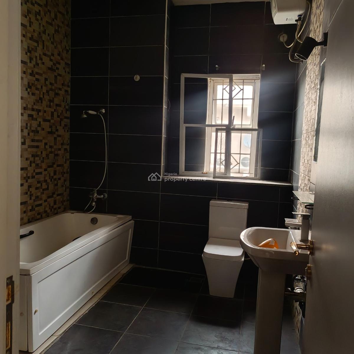 4 Bedroom Terrace, Off Admiralty Way, Lekki Phase 1, Lekki, Lagos, Semi-detached Bungalow for Rent