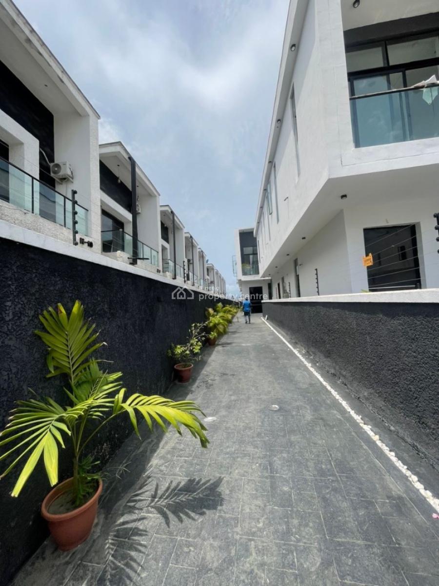 4 Bedroom Semi Detached, Ikota Gra, Ikota, Lekki, Lagos, Semi-detached Duplex for Sale