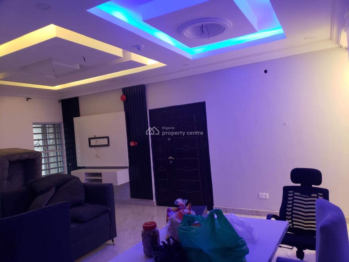 Upscale One Bedroom Flat, No. 8 Idowu Emma Street, Ilasan, Lekki, Lagos, Flat / Apartment for Rent