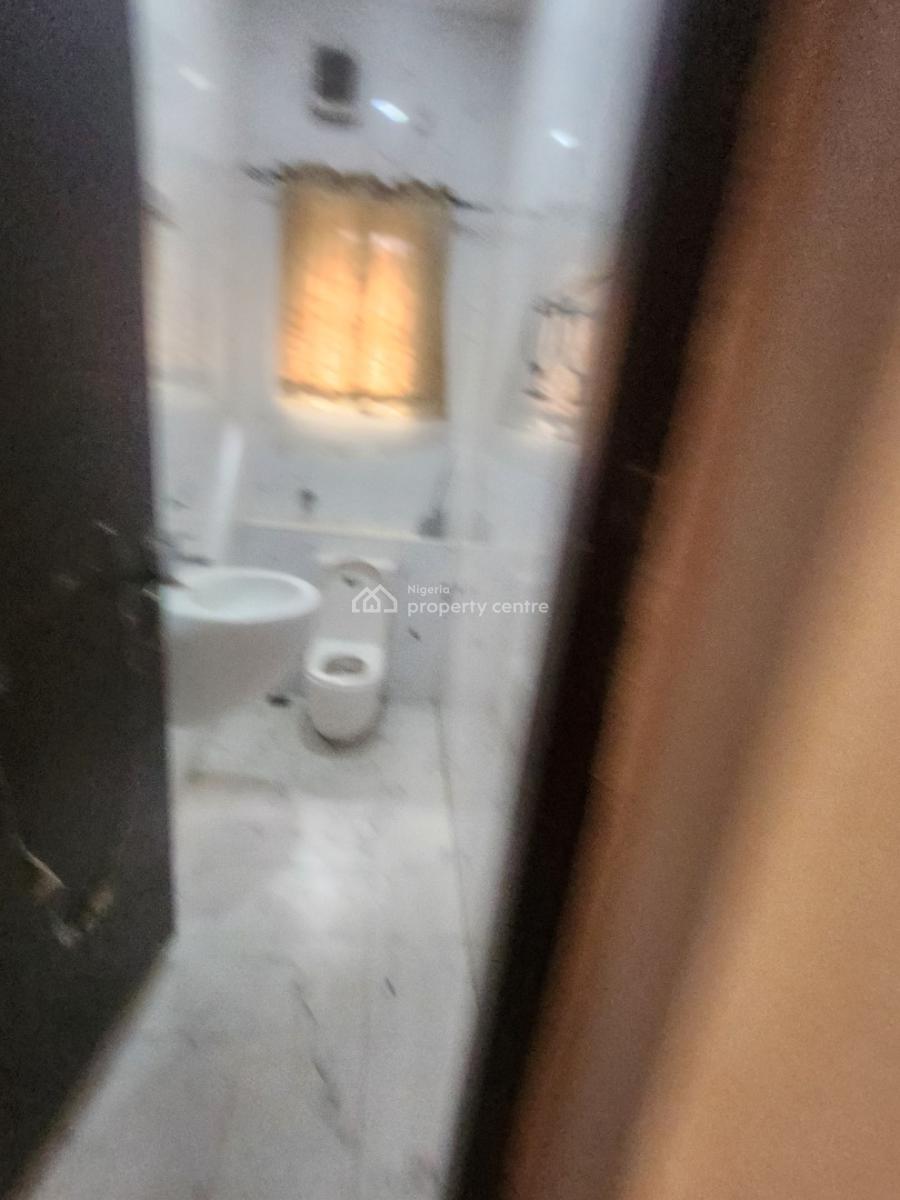Spacious Service 3bedroom Flat. with Ac&gen, Wuye Main,tarred Rd, Wuye, Abuja, Flat / Apartment for Rent