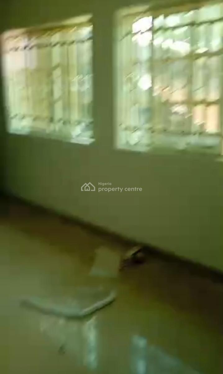 Spacious Standard Decent Three Bedroom Apartment, Gwarinpa, Abuja, Flat / Apartment for Rent