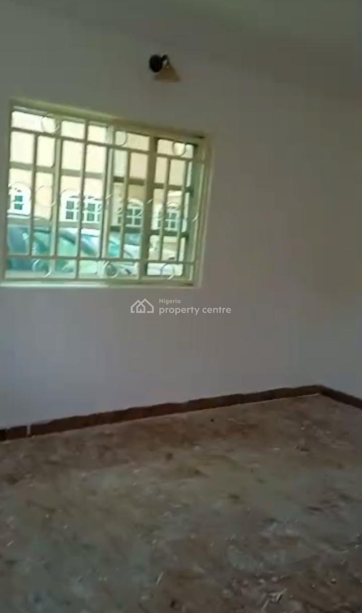 Spacious Standard Decent Three Bedroom Apartment, Gwarinpa, Abuja, Flat / Apartment for Rent