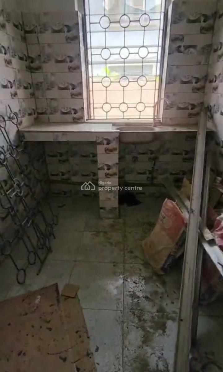a Well-renovated Spacious Ground Floor 4-bedroom Flat, Off Akerele and Ogunnlana Drive, Surulere, Lagos, Flat / Apartment for Rent