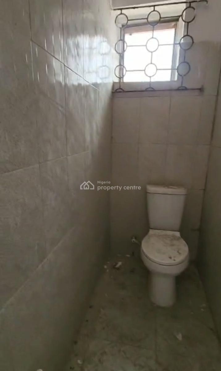 a Well-renovated Spacious Ground Floor 4-bedroom Flat, Off Akerele and Ogunnlana Drive, Surulere, Lagos, Flat / Apartment for Rent