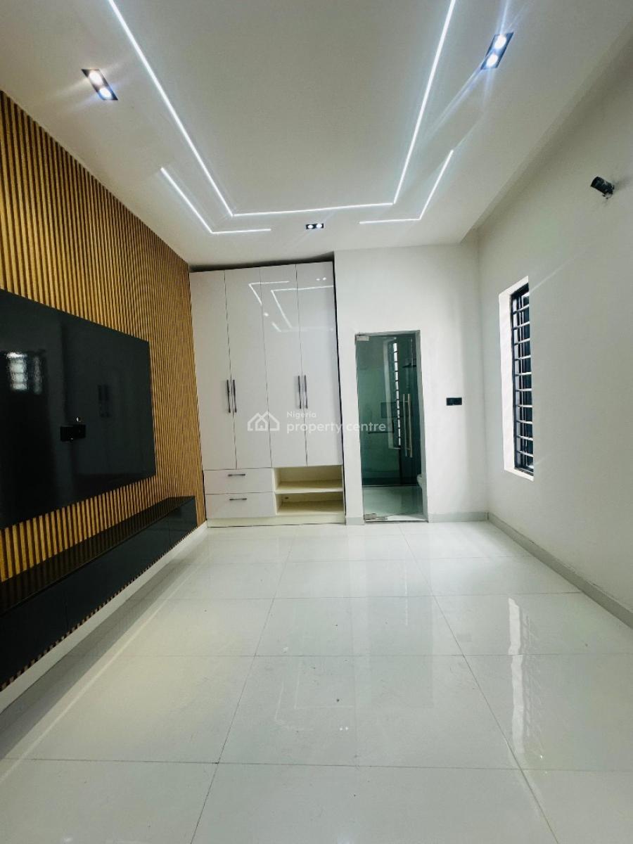 Spacious 5bedroom Detached Duplex with Swimming Pool &gym  in Ajah, Thomas Estate ,ajah ,lagos,nigeria, Ajah, Lagos, Detached Duplex for Sale